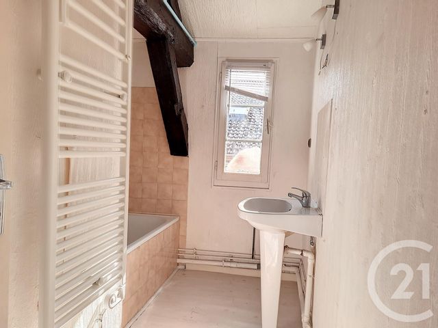 Appartement T4 à louer - 4 pièces - 62,70 m2 - Bar Sur Aube - 10 - CHAMPAGNE-ARDENNE