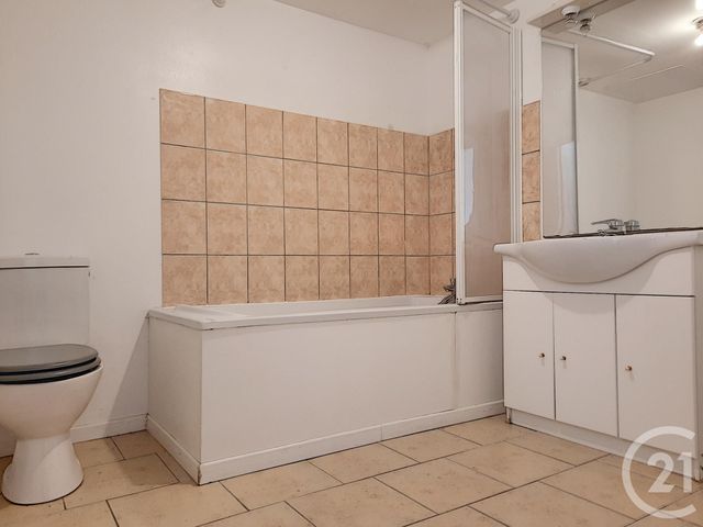 Appartement F3 &agrave; louer - 3 pi&egrave;ces - 72 m2 - Bar Sur Aube - 10 - CHAMPAGNE-ARDENNE