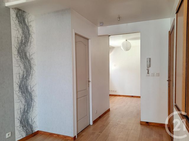 Appartement F3 &agrave; louer - 3 pi&egrave;ces - 72 m2 - Bar Sur Aube - 10 - CHAMPAGNE-ARDENNE