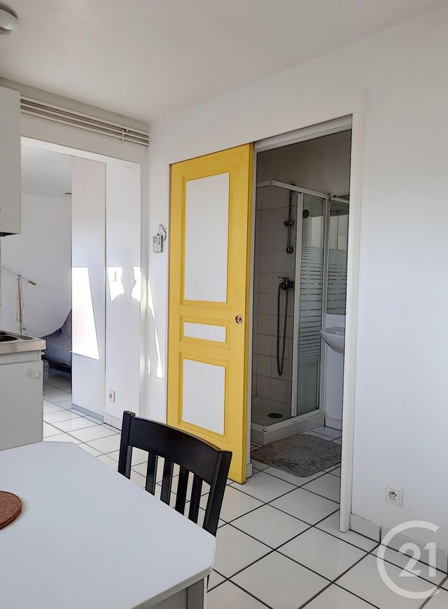 Appartement T2 &agrave; louer - 2 pi&egrave;ces - 22 m2 - Bar Sur Aube - 10 - CHAMPAGNE-ARDENNE