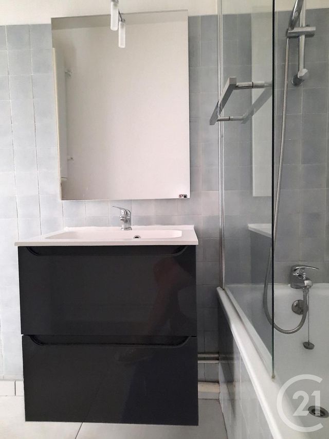 Appartement T2 &agrave; louer - 2 pi&egrave;ces - 33,86 m2 - Bar Sur Aube - 10 - CHAMPAGNE-ARDENNE