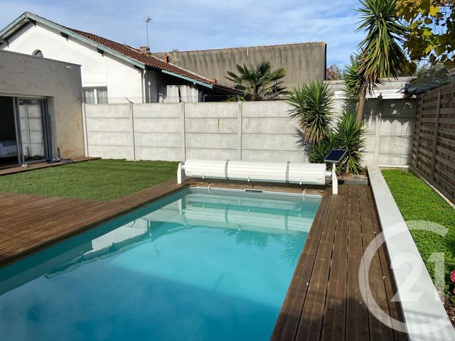 Maison &agrave; louer - 7 pi&egrave;ces - 120,22 m2 - Le Bouscat - 33 - AQUITAINE