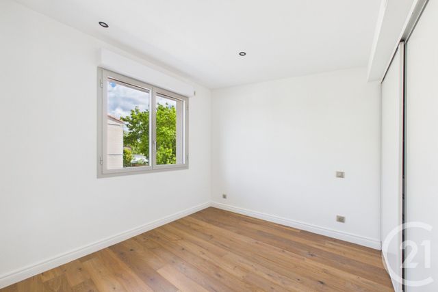 Maison &agrave; louer - 7 pi&egrave;ces - 120,22 m2 - Le Bouscat - 33 - AQUITAINE