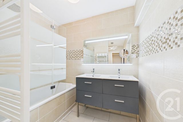 Appartement T4 à louer - 4 pièces - 86,82 m2 - Merignac - 33 - AQUITAINE