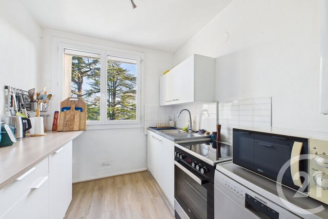 Appartement T4 &agrave; louer - 4 pi&egrave;ces - 80,18 m2 - Le Bouscat - 33 - AQUITAINE