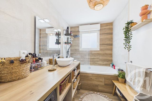 Appartement T3 &agrave; louer - 3 pi&egrave;ces - 70,25 m2 - Bruges - 33 - AQUITAINE