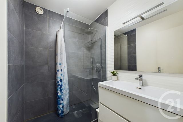 Appartement T3 &agrave; louer - 3 pi&egrave;ces - 69,35 m2 - Bordeaux - 33 - AQUITAINE