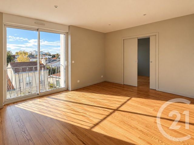 Appartement T4 &agrave; louer - 4 pi&egrave;ces - 74,60 m2 - Le Bouscat - 33 - AQUITAINE