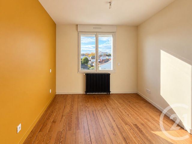 Appartement T4 &agrave; louer - 4 pi&egrave;ces - 74,60 m2 - Le Bouscat - 33 - AQUITAINE