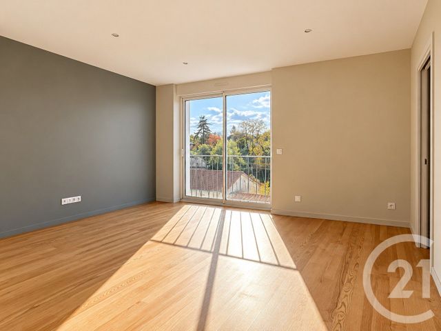 Appartement T4 &agrave; louer - 4 pi&egrave;ces - 74,60 m2 - Le Bouscat - 33 - AQUITAINE