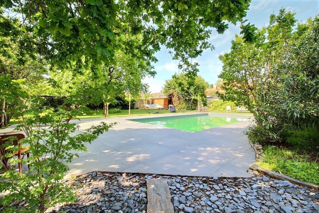 Maison à vendre - 8 pièces - 250 m2 - Eysines - 33 - AQUITAINE