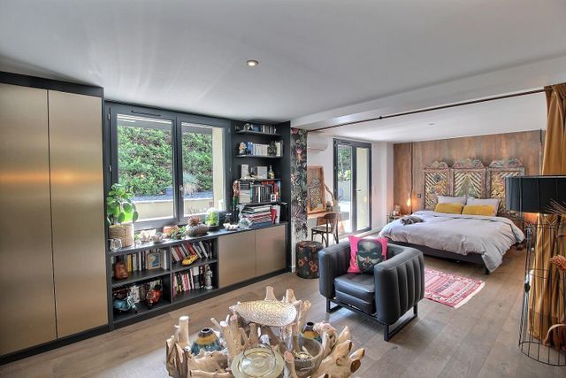 Maison à vendre - 8 pièces - 250 m2 - Eysines - 33 - AQUITAINE