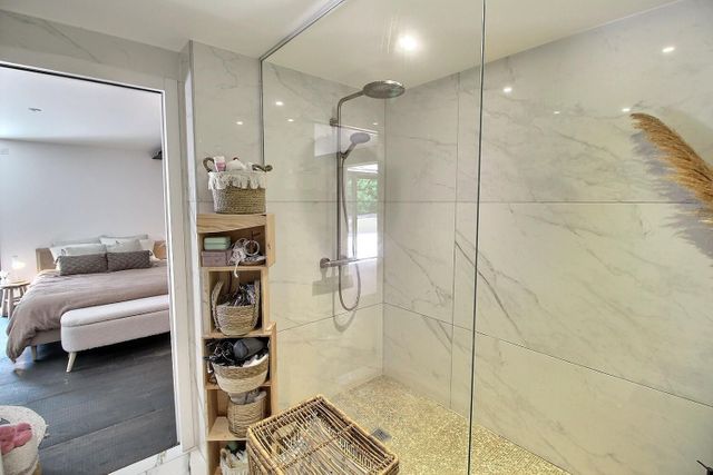 Maison à vendre - 8 pièces - 250 m2 - Eysines - 33 - AQUITAINE