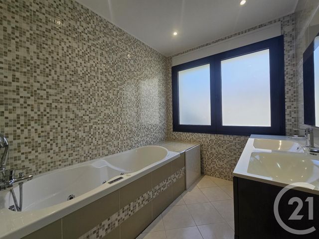 Maison &agrave; vendre - 5 pi&egrave;ces - 111,21 m2 - St Maur Des Fosses - 94 - ILE-DE-FRANCE