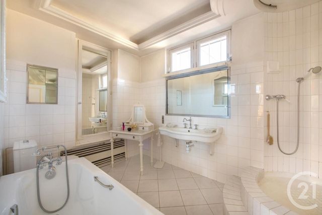 Maison à vendre - 9 pièces - 210 m2 - St Maur Des Fosses - 94 - ILE-DE-FRANCE