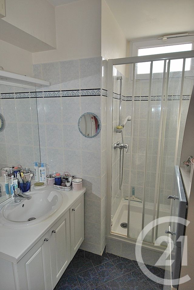 Appartement F3 à vendre - 3 pièces - 55,46 m2 - St Maur Des Fosses - 94 - ILE-DE-FRANCE