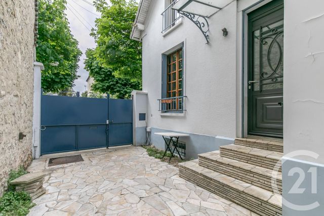 Prix immobilier LA VARENNE ST HILAIRE - Photo d’une maison vendue