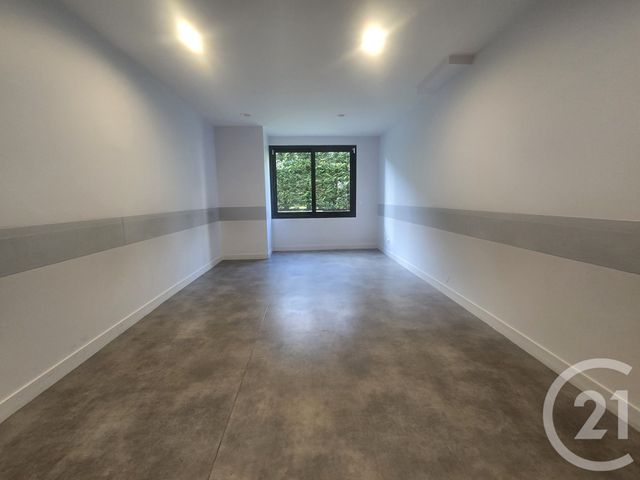 Local commercial à vendre - 201.61 m2 - 94 - Val-de-Marne