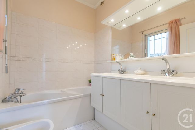 Maison &agrave; vendre - 7 pi&egrave;ces - 154,32 m2 - St Maur Des Fosses - 94 - ILE-DE-FRANCE