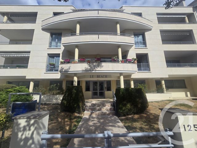 parking - LA VARENNE ST HILAIRE - 94