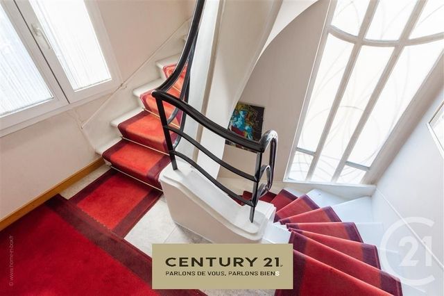 Maison à vendre - 8 pièces - 220 m2 - La Varenne St Hilaire - 94 - ILE-DE-FRANCE