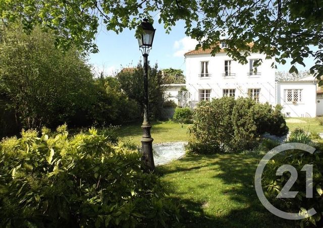 Maison à vendre - 8 pièces - 157 m2 - La Varenne St Hilaire - 94 - ILE-DE-FRANCE