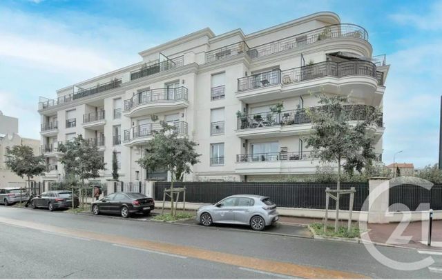 Appartement F3 à vendre ST MAUR DES FOSSES