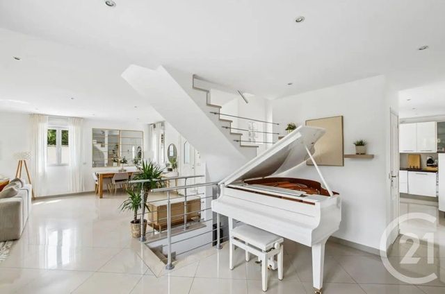 Maison &agrave; vendre - 8 pi&egrave;ces - 246 m2 - St Maur Des Fosses - 94 - ILE-DE-FRANCE
