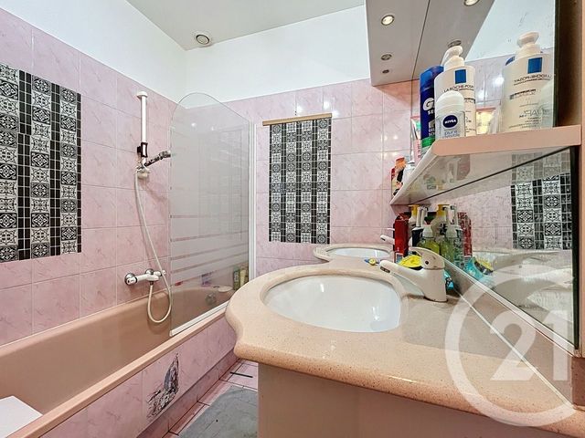 Maison à vendre - 6 pièces - 169 m2 - Pontault Combault - 77 - ILE-DE-FRANCE