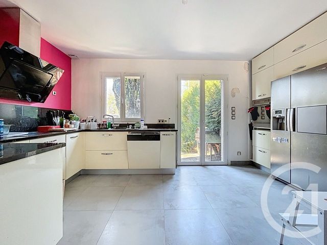 Maison à vendre - 6 pièces - 169 m2 - Pontault Combault - 77 - ILE-DE-FRANCE