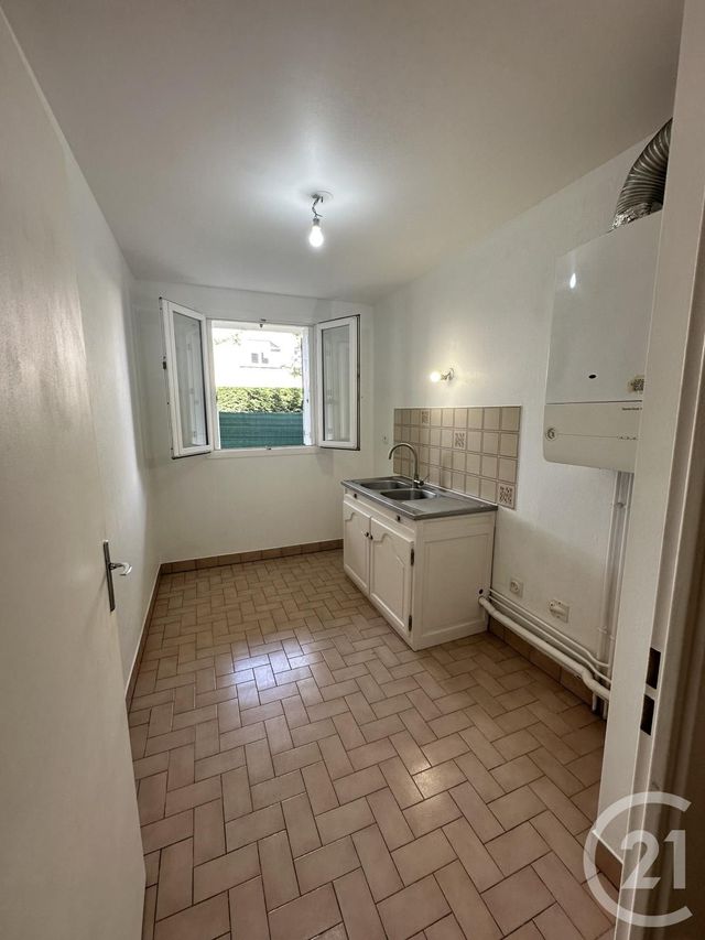 Appartement F1 à vendre - 1 pièce - 39 m2 - Pontault Combault - 77 - ILE-DE-FRANCE