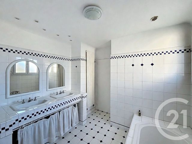 Maison &agrave; vendre - 7 pi&egrave;ces - 180 m2 - Pontault Combault - 77 - ILE-DE-FRANCE