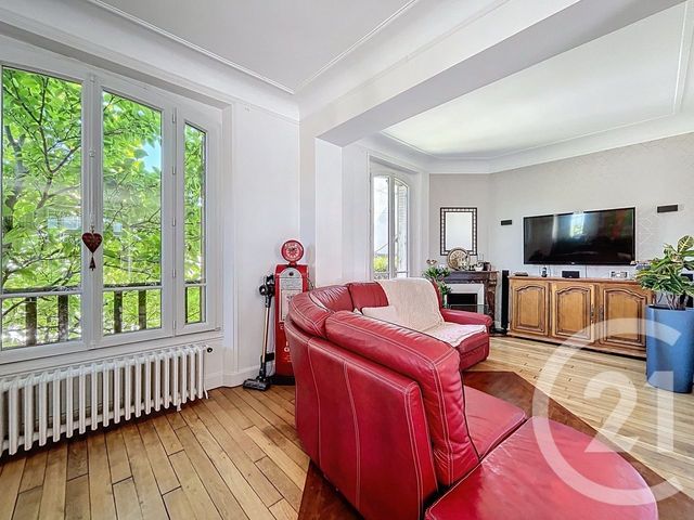 Maison à vendre - 7 pièces - 203 m2 - Pontault Combault - 77 - ILE-DE-FRANCE