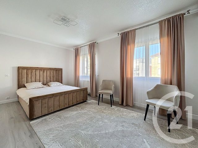 Maison à vendre - 7 pièces - 166 m2 - Pontault Combault - 77 - ILE-DE-FRANCE