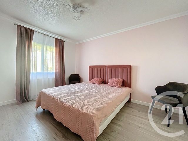 Maison à vendre - 7 pièces - 166 m2 - Pontault Combault - 77 - ILE-DE-FRANCE