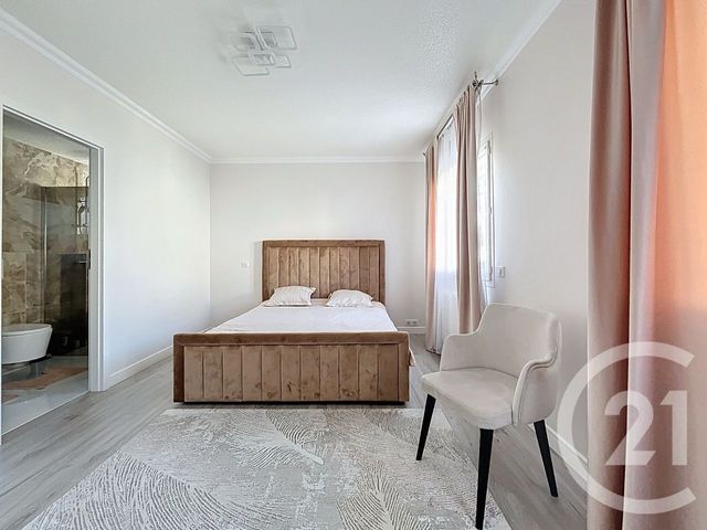 Maison à vendre - 7 pièces - 166 m2 - Pontault Combault - 77 - ILE-DE-FRANCE