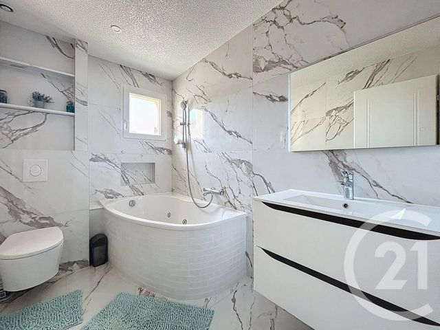 Maison à vendre - 7 pièces - 166 m2 - Pontault Combault - 77 - ILE-DE-FRANCE