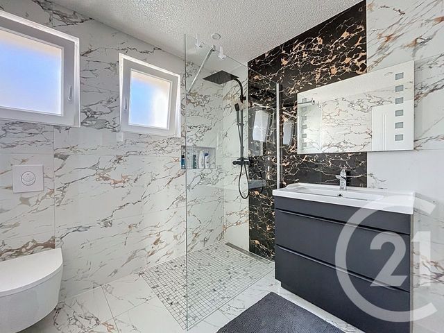 Maison à vendre - 7 pièces - 166 m2 - Pontault Combault - 77 - ILE-DE-FRANCE