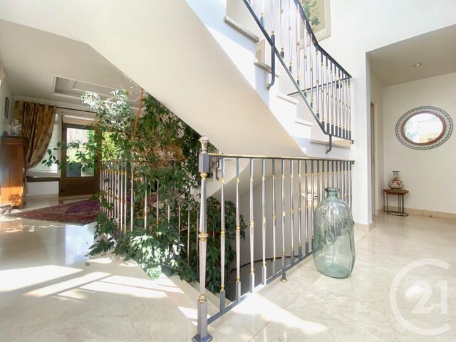 Maison à vendre - 11 pièces - 681,13 m2 - Pontault Combault - 77 - ILE-DE-FRANCE