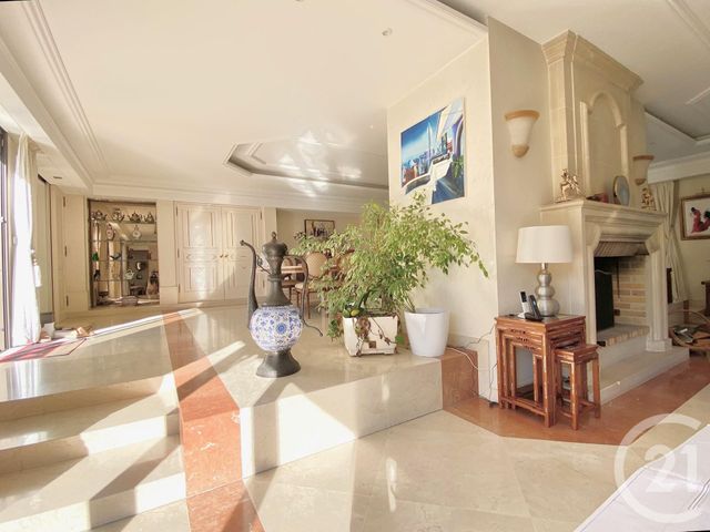 Maison à vendre - 11 pièces - 681,13 m2 - Pontault Combault - 77 - ILE-DE-FRANCE