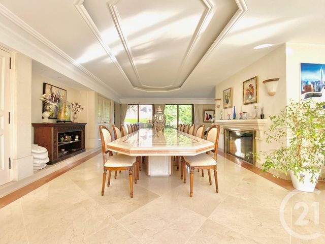 Maison à vendre - 11 pièces - 681,13 m2 - Pontault Combault - 77 - ILE-DE-FRANCE