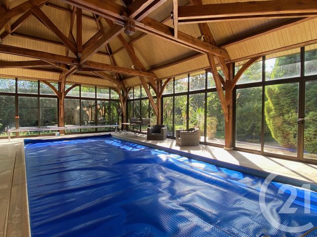 Maison à vendre - 11 pièces - 681,13 m2 - Pontault Combault - 77 - ILE-DE-FRANCE