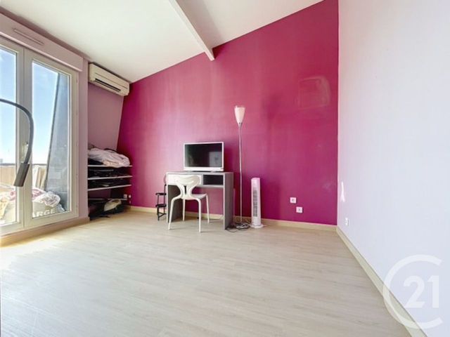 Appartement Duplex à vendre - 3 pièces - 55,45 m2 - Pontault Combault - 77 - ILE-DE-FRANCE