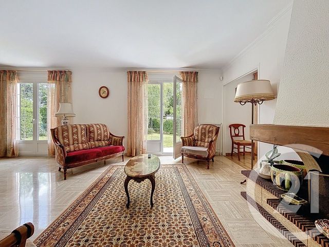 Maison à vendre - 5 pièces - 141 m2 - Pontault Combault - 77 - ILE-DE-FRANCE