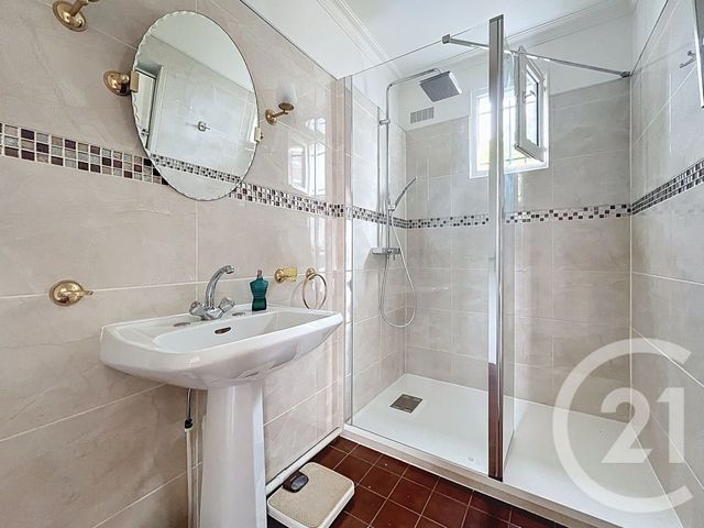 Maison à vendre - 5 pièces - 141 m2 - Pontault Combault - 77 - ILE-DE-FRANCE