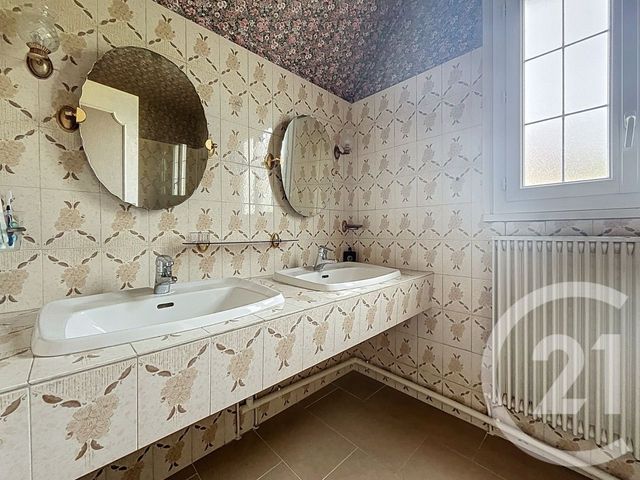 Maison à vendre - 5 pièces - 141 m2 - Pontault Combault - 77 - ILE-DE-FRANCE