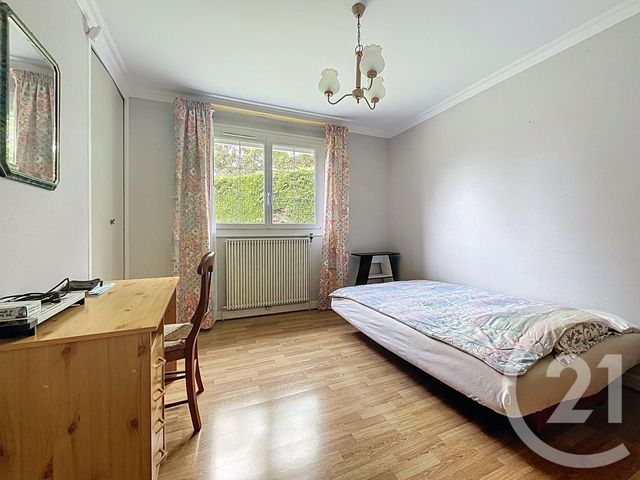 Maison à vendre - 5 pièces - 141 m2 - Pontault Combault - 77 - ILE-DE-FRANCE