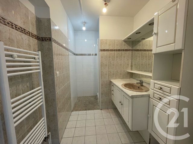 Appartement F3 à vendre - 3 pièces - 60 m2 - Pontault Combault - 77 - ILE-DE-FRANCE