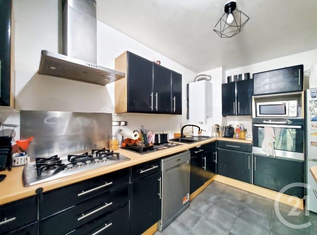 Appartement F3 à vendre - 3 pièces - 75 m2 - Pontault Combault - 77 - ILE-DE-FRANCE