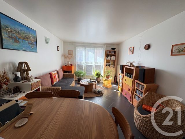 Appartement F3 &agrave; vendre - 3 pi&egrave;ces - 60,78 m2 - Roissy En Brie - 77 - ILE-DE-FRANCE